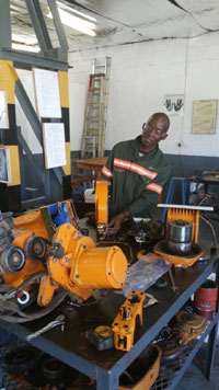 KL Cranes and Lifting Equipment 